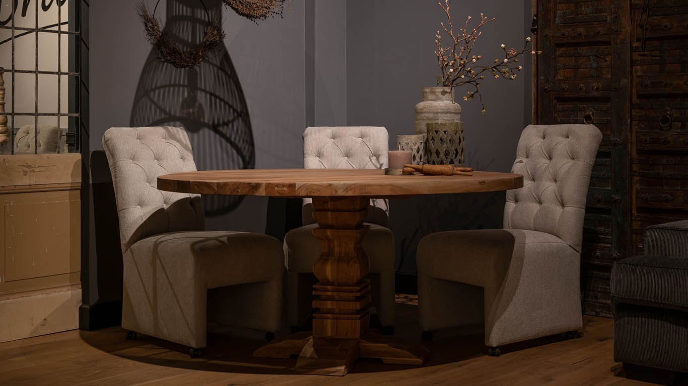 Bruuts-Robin-Eettafel-Kloosterpoot-UrbanSofa-Toulouse-No-Arms-Eetkamerfauteuil-Suave Nature-Website