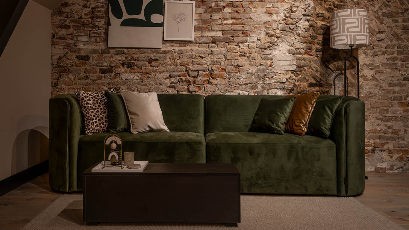 UrbanSofa-Louise-Sofa-Napels-Forest-Website