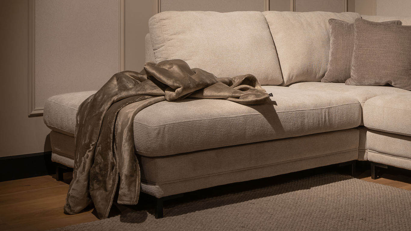 UrbanSofa-Quinn-Casia-Hoekbank-Suave-Nature-Plaid-Website